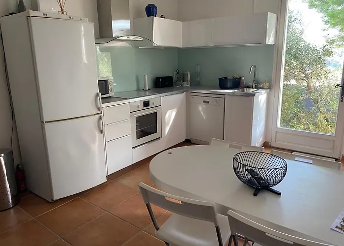 Holiday home Un En Provence