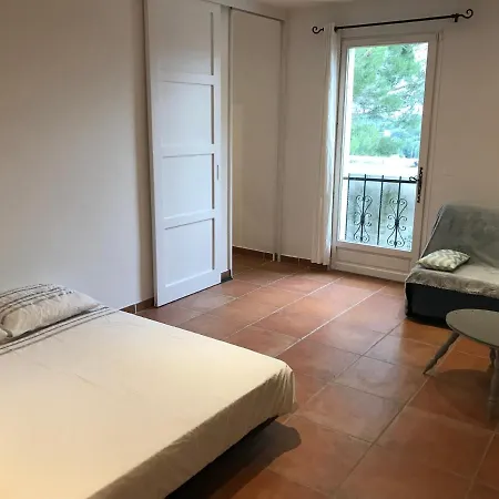 Un En Provence Villeneuve-lès-Avignon